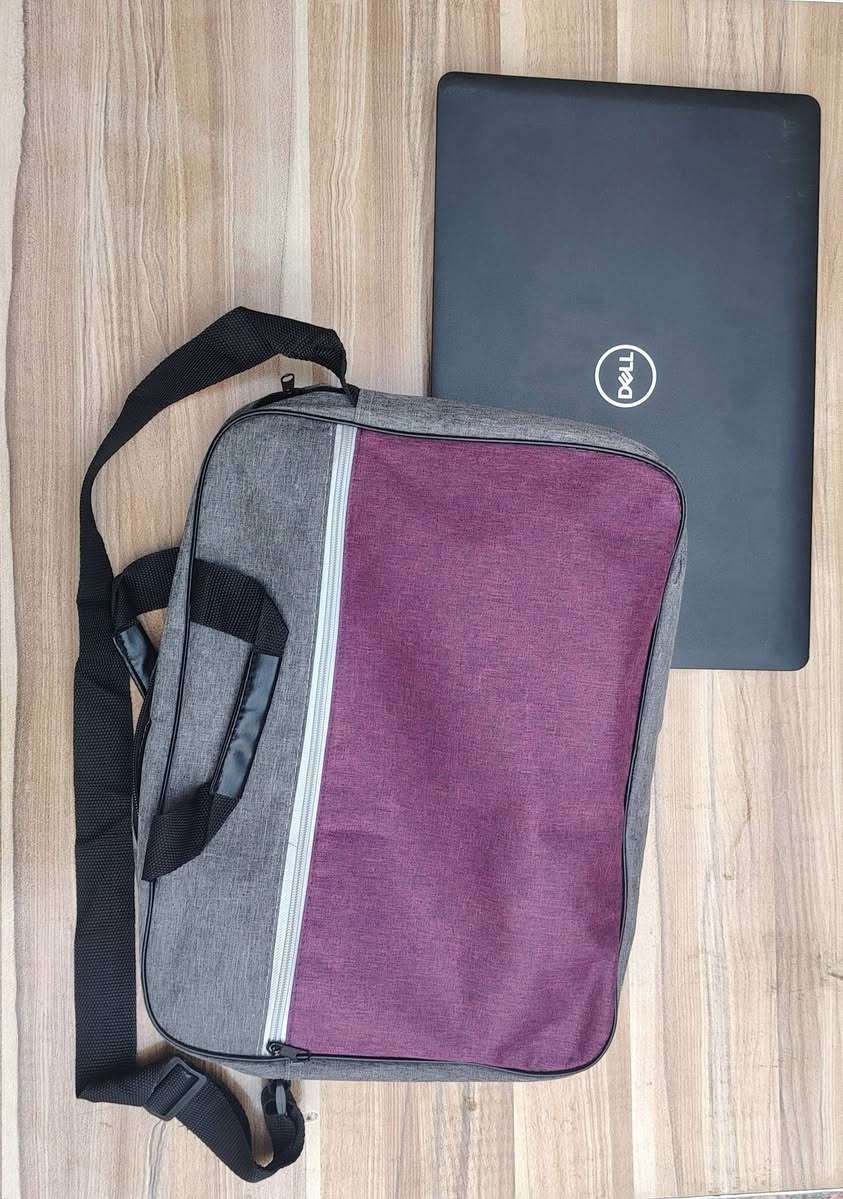 لابتوب للبيع نوع دلل Dell
نوعيه جيده شاشه كبيره

نظام التشغيل: 64 Windows 10 Pro

بطارية جديده اطول اكثر من 4 ساعات

باقي المواصفات موجوده بلمنشور لابتوب كلش نضيفه وسلسه بلاستخدام والانترنت كامل الملحقات  

السعر 275 مكاني الصويرة حي الربيع ***********
