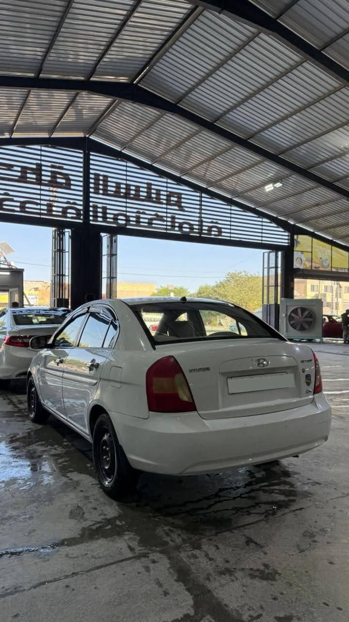 اكسنت مديل 2010 رقم نكليزي نجف بأسمي مكينه 1600 منظومه تبريد كامله + حداديه جديده + تخم تاير + ادامه كامله للسياره بيها مكانين بارد فقط السعر 98 وبيها مجال بسيط مكاني النجف 
للاستفسار ***********
