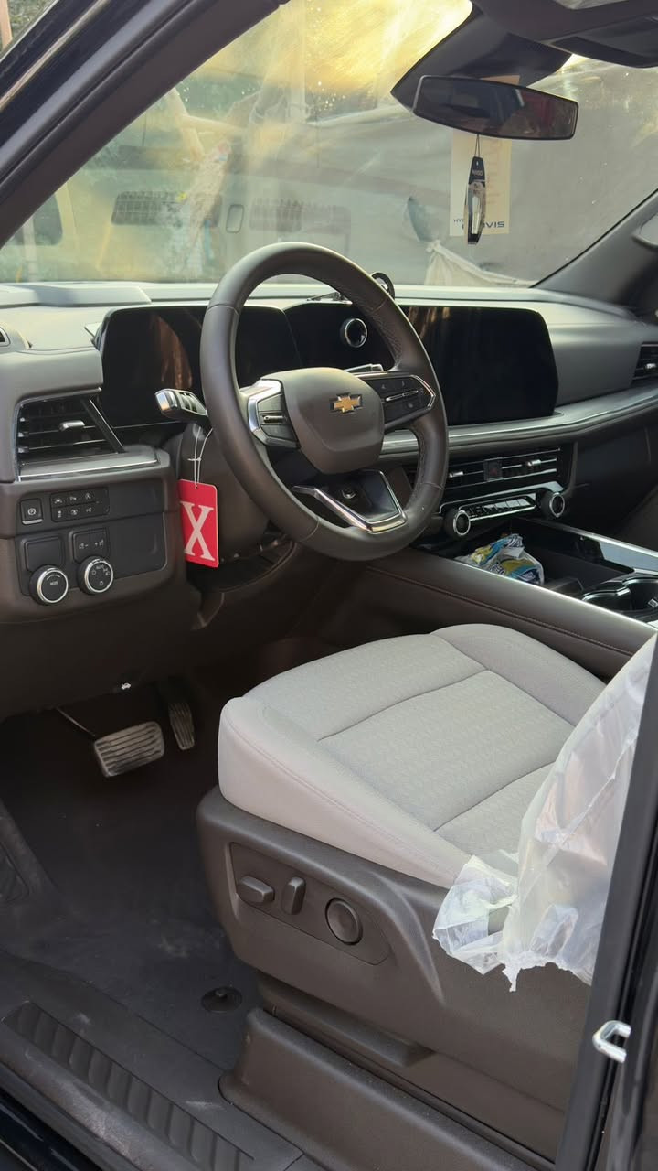 تاهو 2025 lS خليجي
رقم بغداد تحويل مباشر 

ماشيه 20 الف / كم 

كفالة عامه من الشخط 

خليجي وكالة المنصور معروفة مواصفات ال ls

مكان السيارة كربلاء 

السعر : 580 وبيها مجال بسيط للشراي 

للأستفسار : ***********
