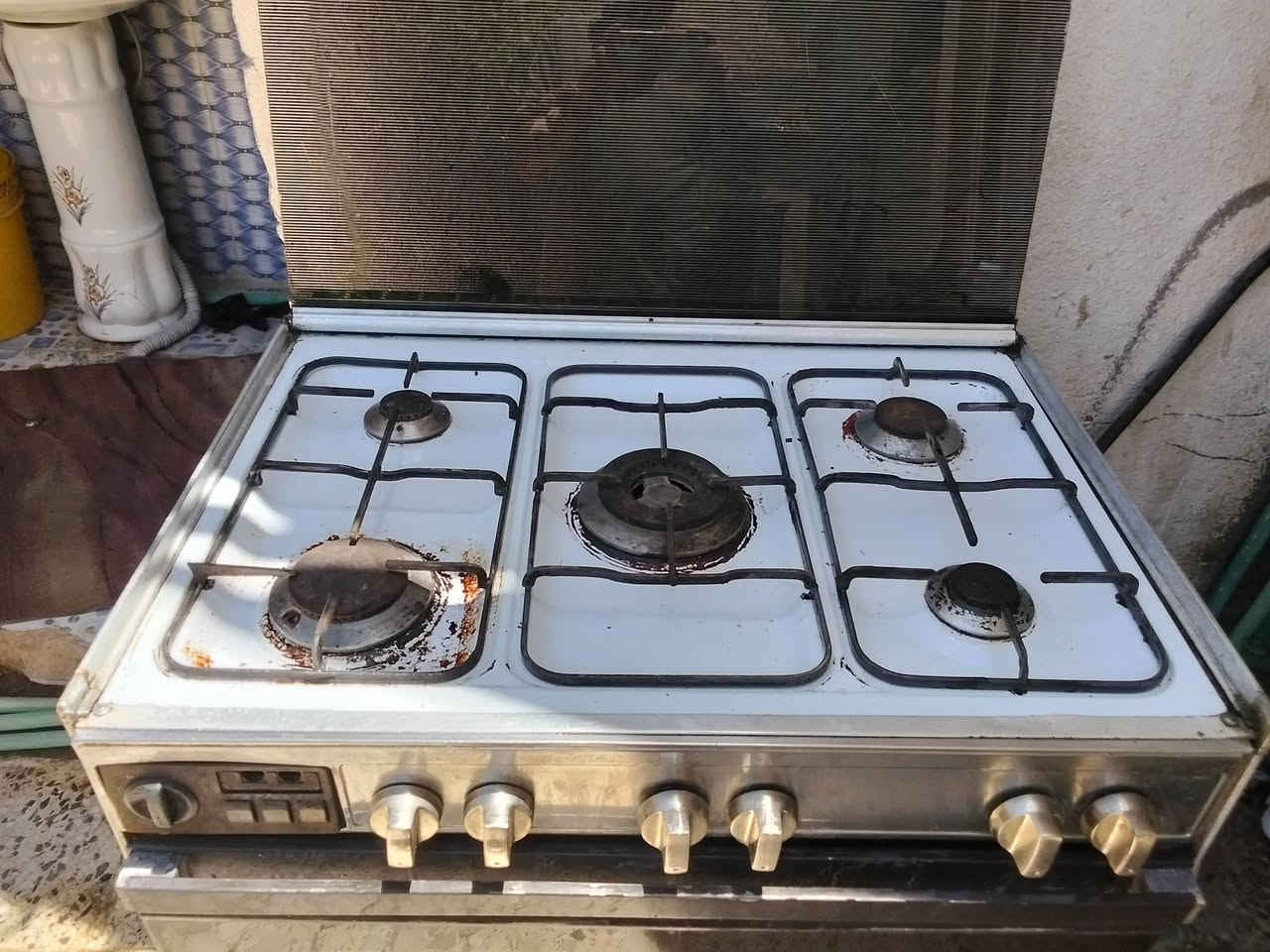 طباخ تكنو كاز شرط الشغل وشرط ناره خضره وبيه ضمان بسعر 90 الف وبيه مجال بسيط اليريده يراسلني اويتصل ويدلل مكاني الخضاره ***********

