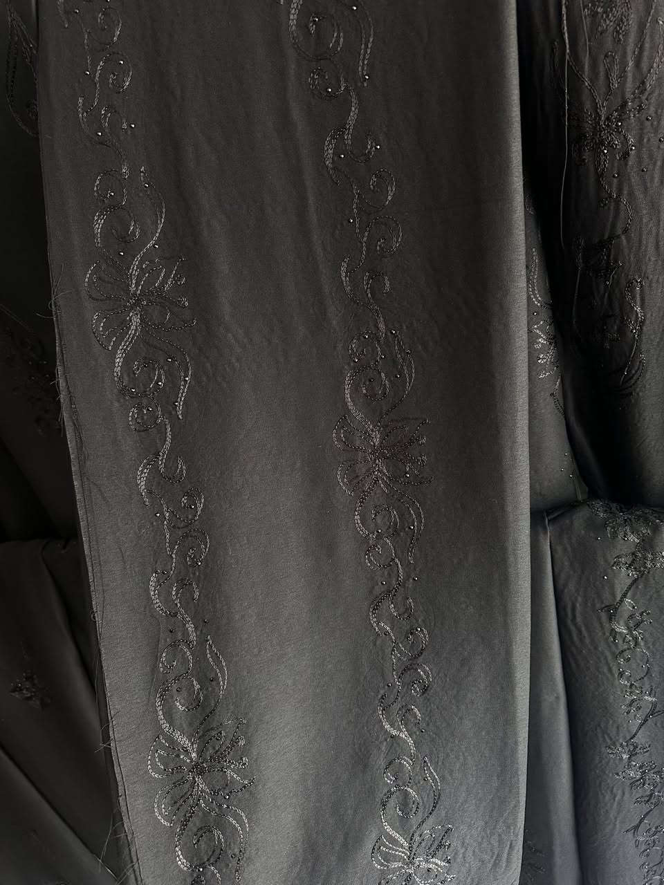 ياالله
كشمير مطرز 💙
اسود فحم🖤
سعر القطعه ٨ الف قطعتين ١٥ الف 
تقاطع شارع العقارات والتمايمه قرب افران الصمون🖤


**إذا كنت صاحب هذا الإعلان وتريد حذفه لأي سبب، رجاءا أرسل رسالة إلى الدعم الفني**