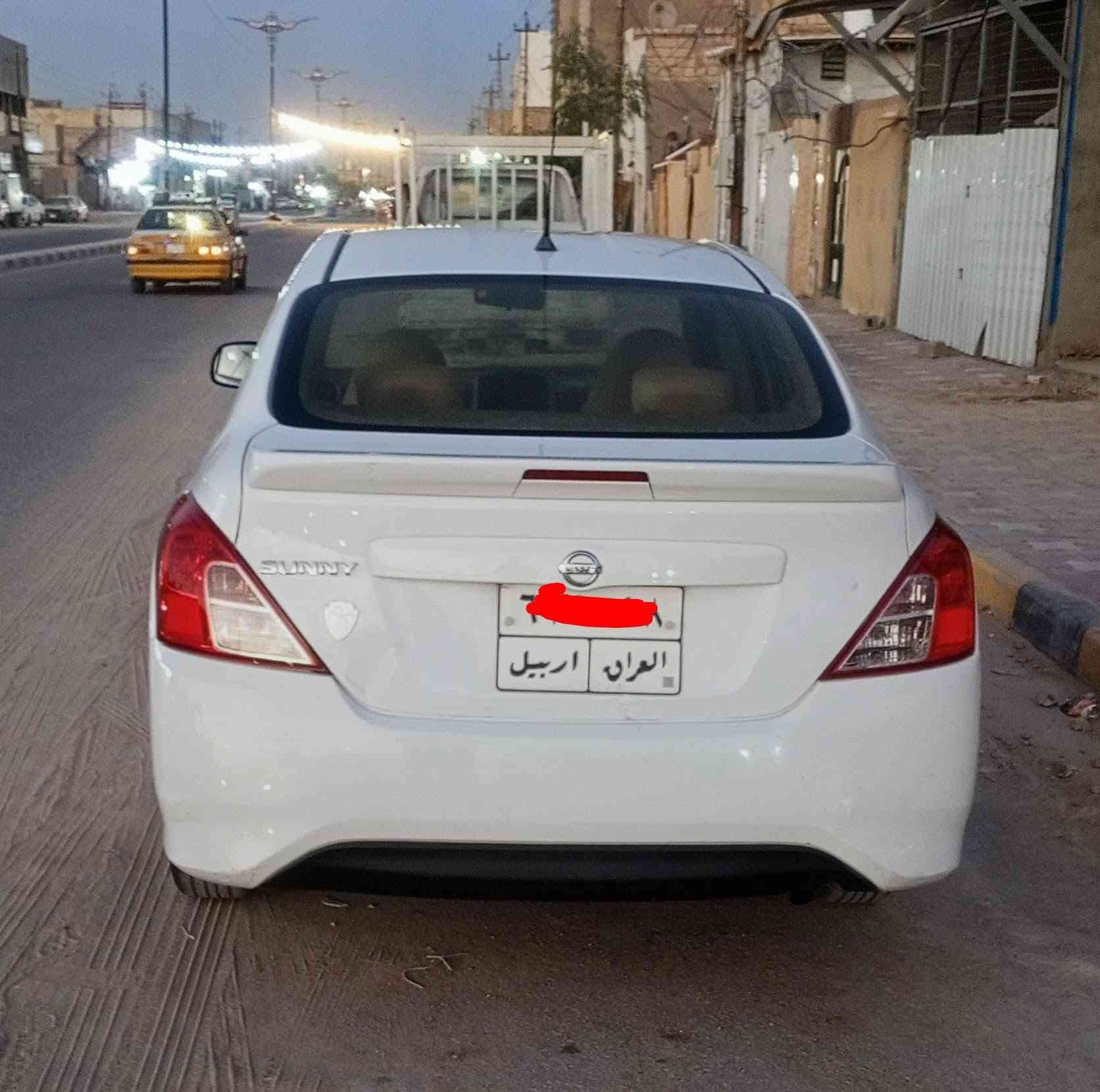 نيسان صني موديل 21 بيه قطعتين ونص صبغ والباقي مكفول سياره جاهزة على وضع الشركة بأسم شركة وكاله او تحويل سنويه بعده ما نافذه السعر  88 وبيه مجال للأستفسار *********** مكان السياره النجف@
