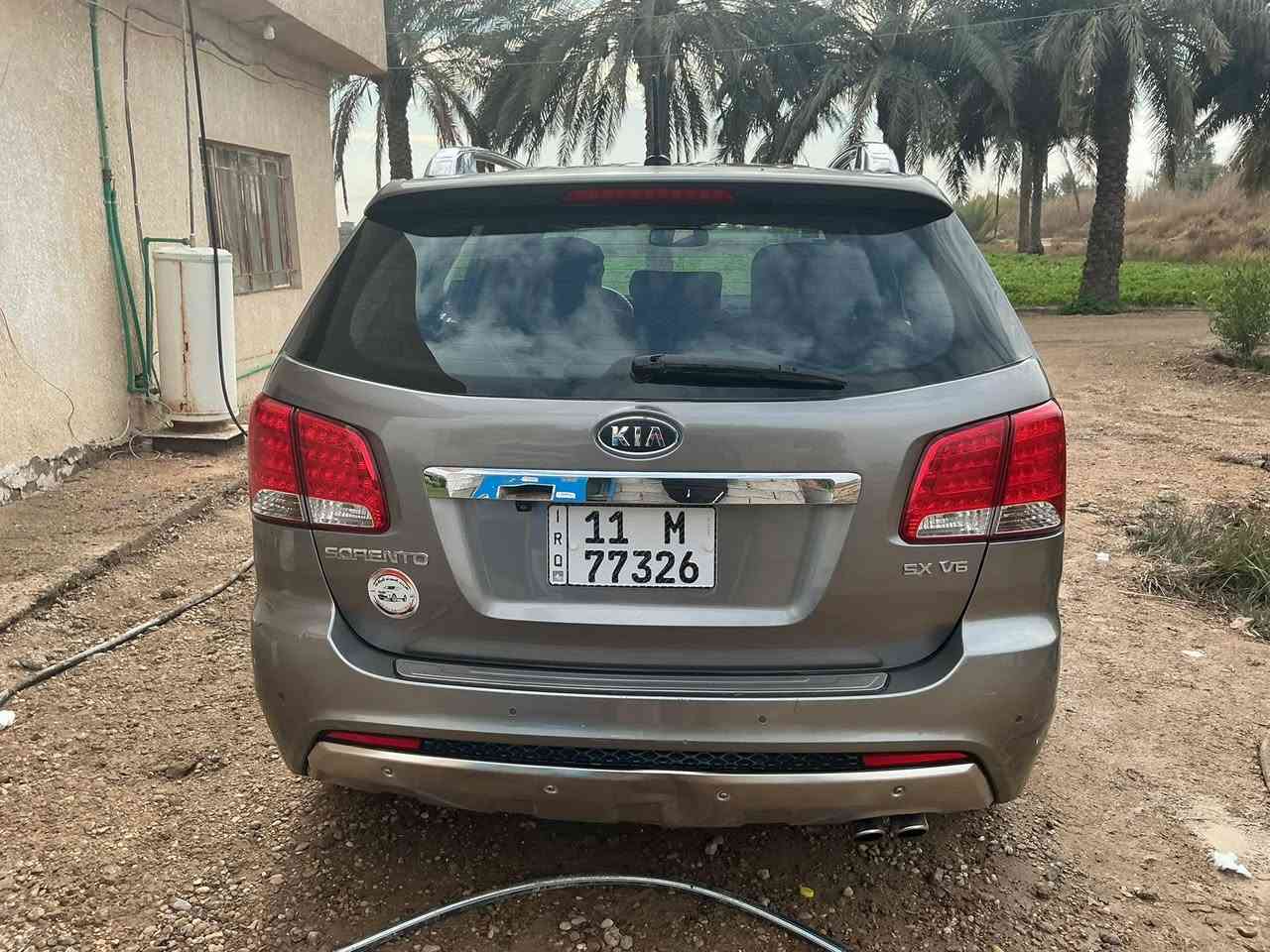 سلام عليكم 
سورنتو 2013فاءه sx V6
فول مواصفات معدا لبنرامه 
1-كشنتات كهرباء 
2-كشتات خزن 
3-كامره خلفيه 
4-حساسات خلفيه 
5-مري شفط 
6-اشاير بل مري 
7-يدات ستيل 
8-سبعه راكب 
9-كشنات جلد 
10-ارضيه جلد 
11-بصمه تشغيل 
12-رقم بغداد بسمي سياره بيها بنيد وجاملغ تبديل شركه +صبغ لبنيد فقط سياره أمريكيه محرك دوش فاءه SXمحركه 6سلندر 3600
13-تثبيت سرعه 
14-مانع انزلاق 
15-تحديد مسار 
16-تثبيت أثناء لنحدار
17-تخم تاير جديد 
18-صدر الكفاءه ماله 80% 
هذا رقمي ***********بي واتساب لموقع بل بحموديه 
لسعر خاص وترهم مراوس حسب لقناعه
