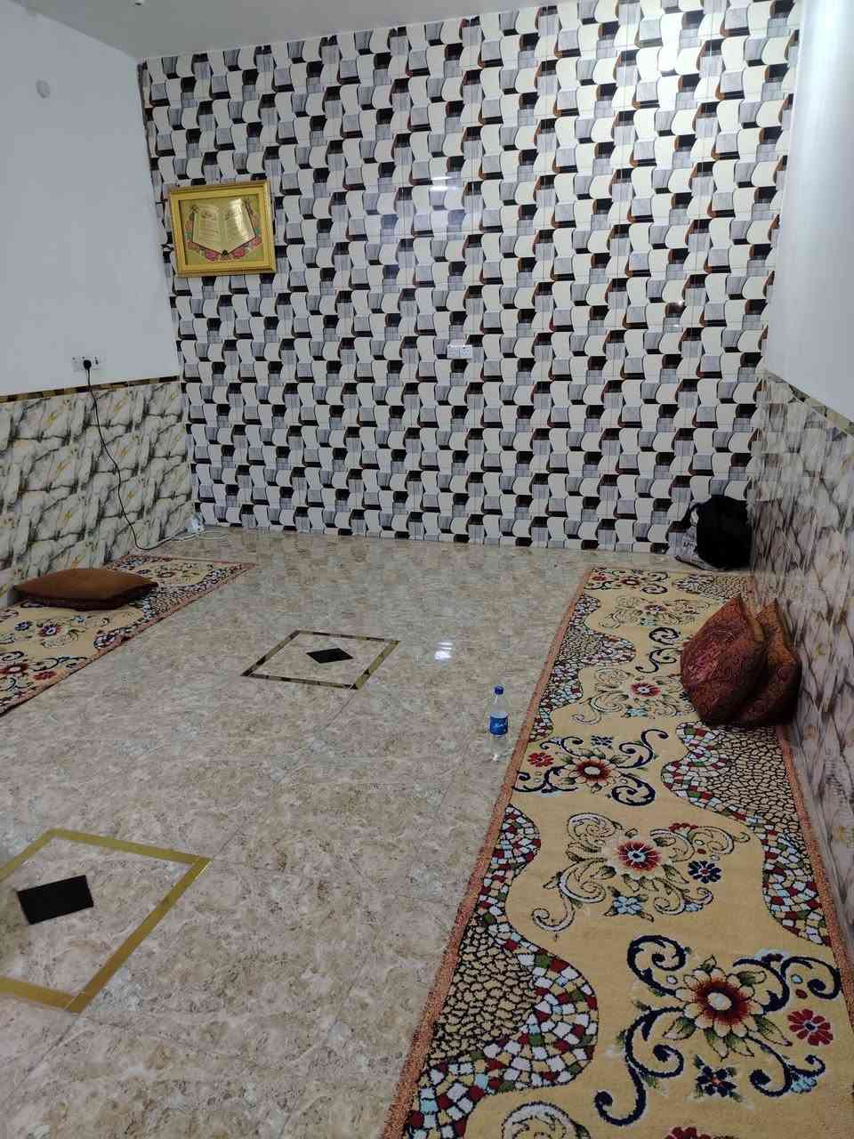 بيت للبيع في حي الجامعه قرب مجمع فدك طابقين 5 غرف نوم الطابق ثاني نقص تشطيب فقط  مطلوب اسكان 10السعر المطلوب  170 معا الاسكان  الاستفسار اتصال ***********
