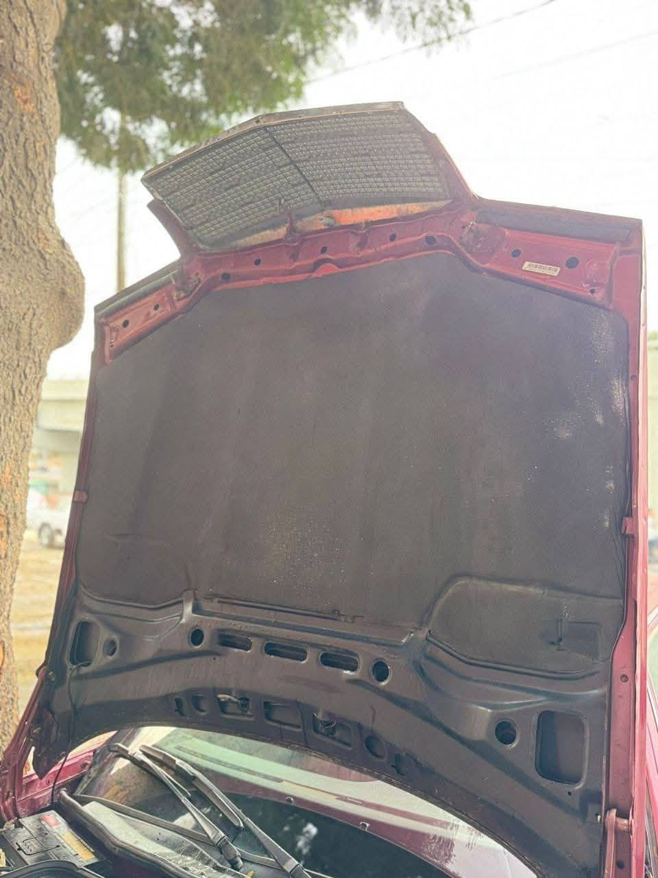 السلام عليكم /
مرسيدس رئاسـي SEL300 خليجية اصل

الموديل 1991 اصل مكينة 300قبق اسود عنكبوت بلاد
الباب الطويل لون كرزي 
(رقم انبار انكليزي تحويل ثاني يوم )
السياره دواخلها كلش حلوه غرفتها لوك 
تخم تاير جديد دبل مروحه هورن 
جام اربعه كهرباء
سلايت ستيرن كهرباء اريل كهرباء منضومه بانزين بأكملها وارد من تانكي وانت نازل كله جديد وارد حداديه خير من الله سياره احله من الصور ومتعوب عليها مو تلزيك مكانها بغداد شارع حيفا رقم الهاتف (***********)   السعر 105وبيها مجال لشراي
