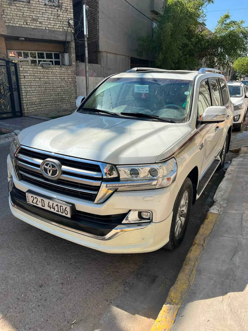 لاندكروز 2017 فطيم فوووول ماشية 100 حقيقي مكفولة كفالة عامة العنوان بغداد السعر ***********
