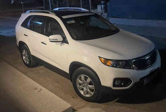 کیا سۆرینتۆ 2012 مواسەفات خلیجی 
فول فول مواسەفات 
115 هەزار ڕۆشتووە 
به سمه يه به سمه ي ده رگا يه 
يه ده ي نيكل بانوارماو سلايد 
شاشه ي زينونه ده شبول فورميكايه 
كير ئوتو ماتيك و عادي ٦ درجه 
سه ياره ي ماله دينار مه سروفي تيا نيه 
كوبوني به نزيني هه يه 
تايةي تازه يه و ويل كرومه . 
سه ياره كه ٧ نه فه ريه و ته بريد به شي دواوه ي هه يه .

سعر: لە کۆمێنت داوای بکە ڕاستەوخۆ بۆت دێت 🤖 

گێر و مەکینەی بەشەرت 
هیچ کێشەیەکی تێدا نییە 

ژمارەی مۆبایل 
***********
***********
