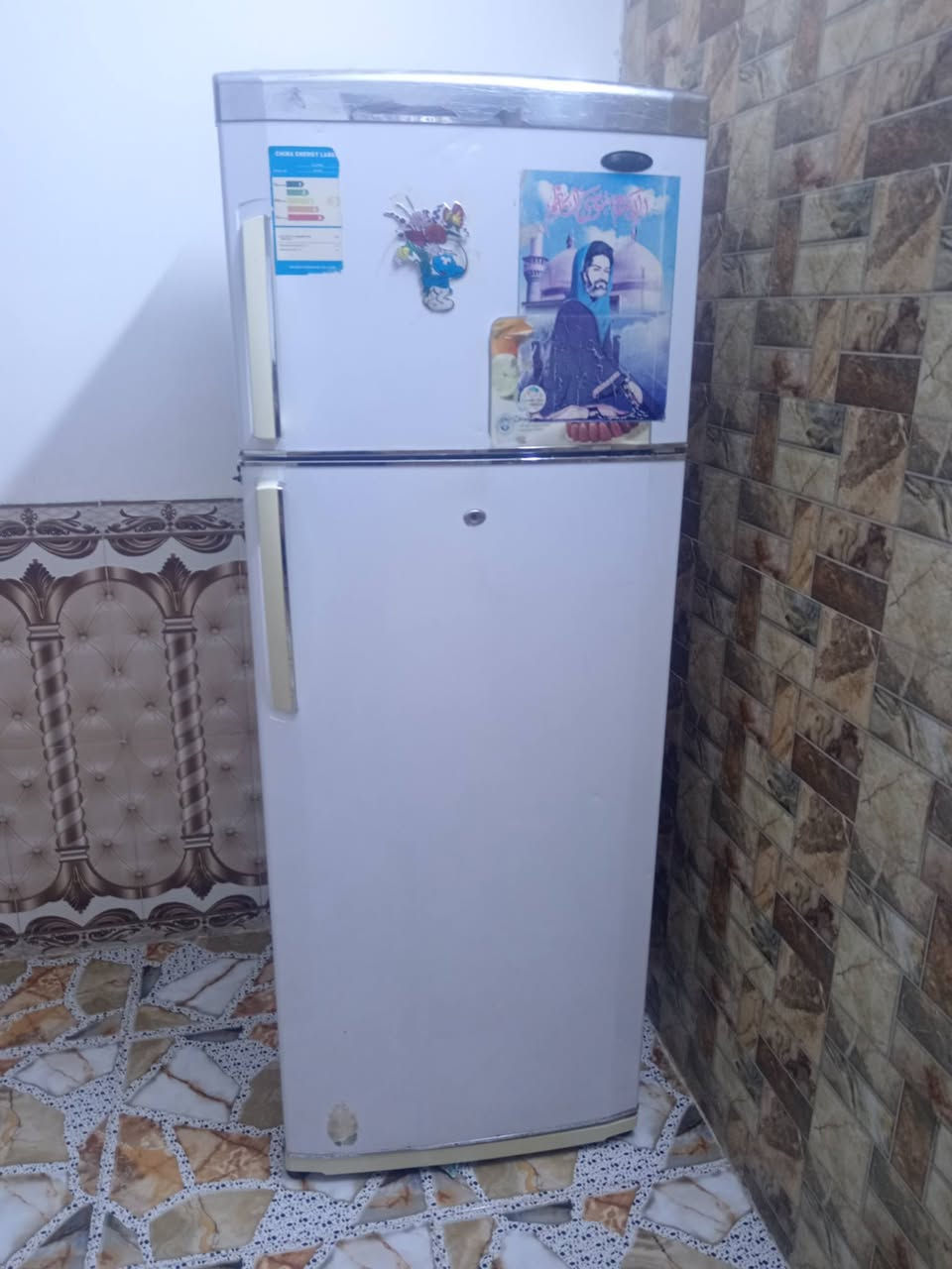 ثلاجه شغاله نضيفه ب170وبيها مجال


**إذا كنت صاحب هذا الإعلان وتريد حذفه لأي سبب، رجاءا أرسل رسالة إلى الدعم الفني**