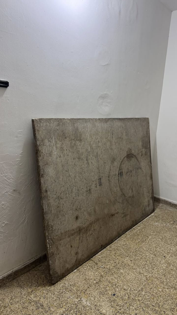 عندي هذني للبيع خاص بالافران مكانهم بشارع المضيف   ***********
