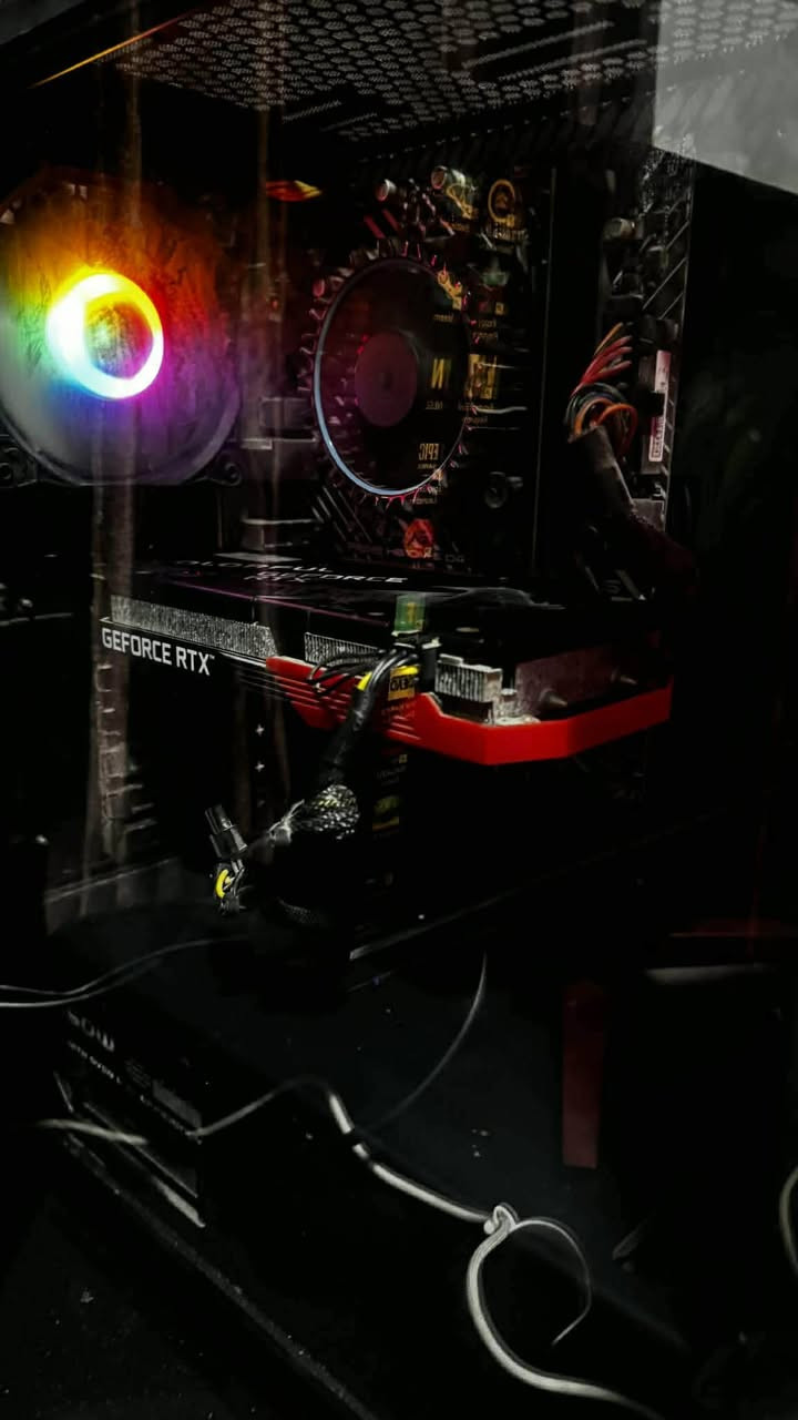 سلام عليكم شباب 👋

للبيع PC بحالة جيدة ومناسب للألعاب والشغل المواصفات :

 • كرت الشاشة: RTX 3050 8GB (colorful)

 • المعالج: Intel i3-12100F

 • المشتت: Stock Cooler

 • اللوحة الأم: ASUS Prime H610M-E D4

 • الرام: 16GB (قطعتين 8GB)

 • التخزين: SSD سعة 1TB

 • مزود الطاقة: 750W ‎80%‎

‏ • UPS: قدرة 850VA Offline

🔧 ملاحظة مهمة:

يوجد خلل في أحد منافذ الرام في اللوحة الأم، لكن المنفذ الثاني يعمل بشكل طبيعي، والكمبيوتر يعمل بدون أي مشاكل 

💻 الجهاز يشغل الألعاب والبرامج بشكل ممتاز، ومناسب لمن يريد جهاز قوي بسعر مناسب.

مكاني موصل ما عندي توصيل و سعرها 700 ألف و بيها مجال و تدلل


**إذا كنت صاحب هذا الإعلان وتريد حذفه لأي سبب، رجاءا أرسل رسالة إلى الدعم الفني**