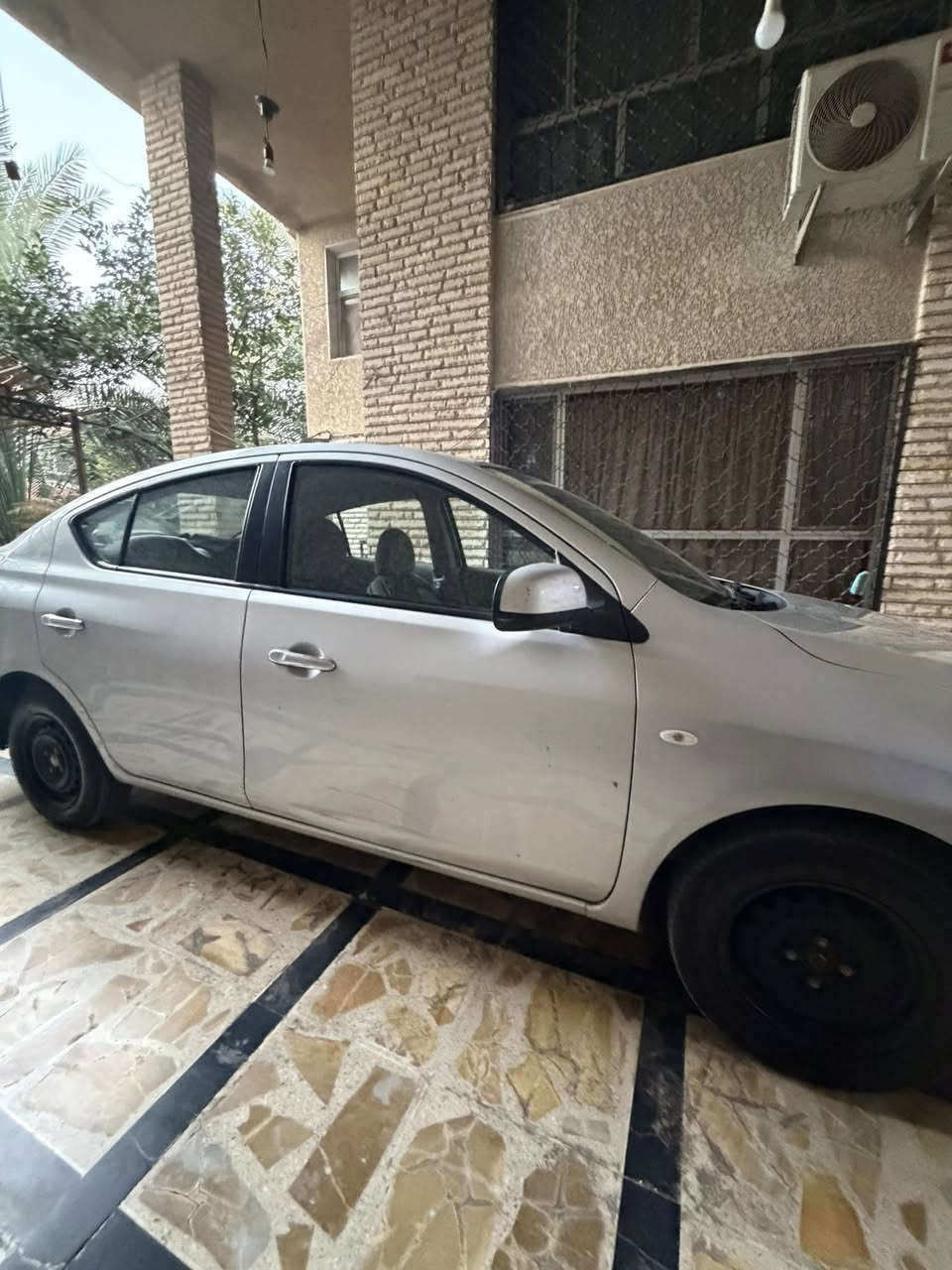 نيسان صني هندي 2018 محرك كير كفاله كشر متضرر اضرار بسيطه ممبدل بيها اي شيء على وضعها  ماشيه 100 الف سياره تاخذها متوكفك ابد داريها بل بانزين وبل دهن مستحيل توكفك 

قيمو بل يرضي الله.   

رقم+واتساب: ***********
