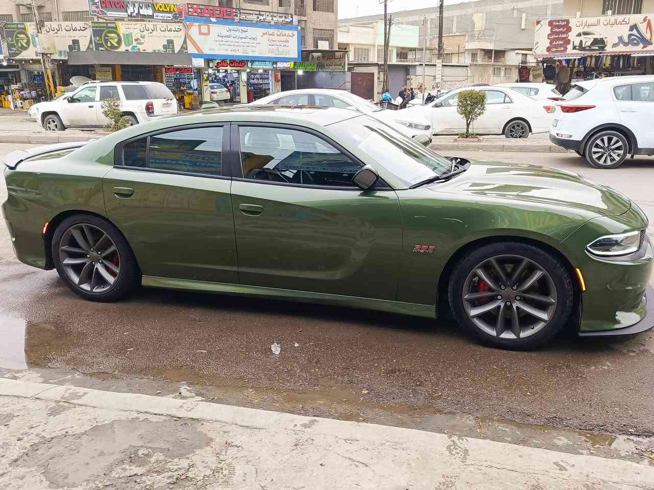 السلام عليكم ...🌹💥
للبيع دوج چارجر سگات باگ 🐝 موديل 2018 بدي اصل SRT سوبر تراك باك بلادي الون زيتوني السياره فول مواصفات 1/1 للاخير عدا الرادار فقط وارد امريكي حادثها خشم البنيد  وصور الحادث موجوده والباب خلف سائق صبغ .
السياره بدون اي نقص ايدي بيها ماشيه 87mi شرط كير ومكينه وصدر جديد مبدل تراي بدون اي رجه السياره رقم بغداد (السنوية باسمي) وعليها رقم يخبل كلش حلو وسياره ايدي بيها بدون اي نقص 
====================================
المواصفات ...
بصمة 
فتحة
داخل كنتاره مختوم سكات 
كشنات خزن ميموري 
كشنات حضن
تدفئة وتبريد بالكنشات الامامية
تدفئة بالكشنات الخلفية
تدفئة استيرن 
سستم سماعات بيست 
دمام خلفي بيست 
كلاصات تبريد وتدفئة 
فچوج برمبو ٤ بستم
نظام LAUNCH
نظام DRICVE MODES
شاشة كبيرة 8,5 أنج جميع الأوبشنات مفتوحة 
كير 8 نمر
شفتات استيرن
حساس خلفي ابلادي 
كشافات زينون 
منظومة زينون شادلها 
كامره خلفيه دواره HD
دبلات صفر SRT
ويل گب دايتونا 
ولف حماوه ريسنگ انسة الحماوه صيف وشتى 
فصله بلاديه ممفتوحه
دبات سود SRT
احزمه لون اخضر 
شوته رياضيه 
دگمه سبورت
رقم الشاطي هذا ( 2c3cdxgj4jh318942 ) 
مسويله تفريغ ونعمه صوت يخبل طرب وشادلها كاتم صوت بوابات 
وبعد بيها هواي مواصفات شباب المحرك 6400 اصل بالسنوية 
 السياره شوفتها مال موديل 2023
 بدي اصل SRT السياره عارضها بسعر حلو مال بيع مكاني بغداد (بغداد الجديده)
السعر 215 وبيها مجال بسيط  للاستفسار اكثر 
***********
اسف ع الاطاله 🌹
