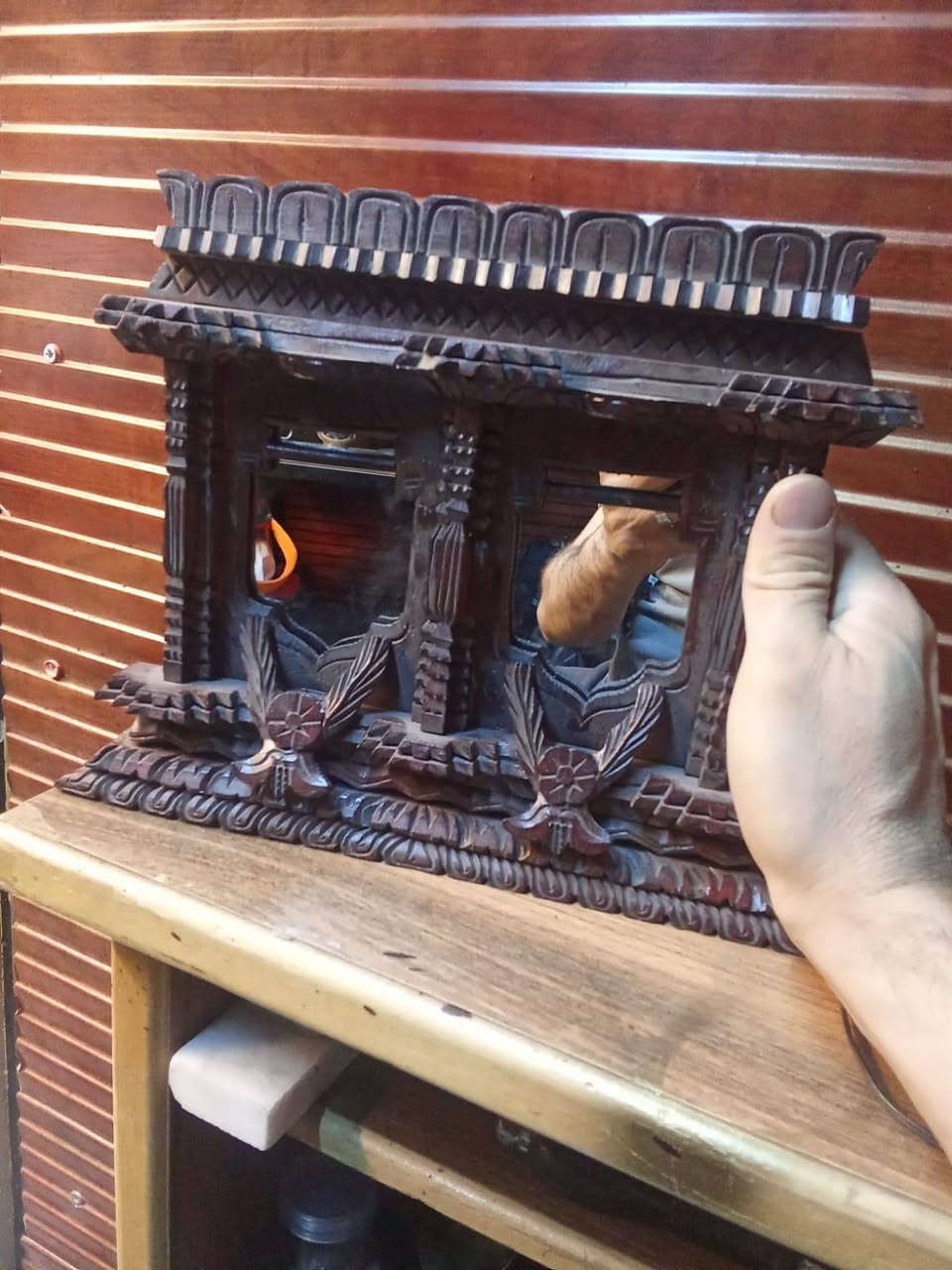 مراية خشب ورد انتيك
بحالة ممتازة 
السعر لطفا 10 دنانير شامل التوصيل 
عمان جبل الحسين 
0797424627


**إذا كنت صاحب هذا الإعلان وتريد حذفه لأي سبب، رجاءا أرسل رسالة إلى الدعم الفني**