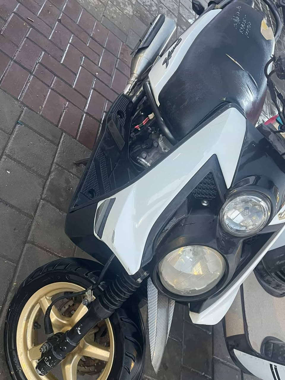 سكنس جبلي مكينه بدلادي ما مفتوحه دراجه مزوده كفاله عامه تاخذها مني اوراق متوفره شلعه معدل العنوان بغداد مدينه الصدر سعر واحد 600 وبيها مجال بسيط ***********
