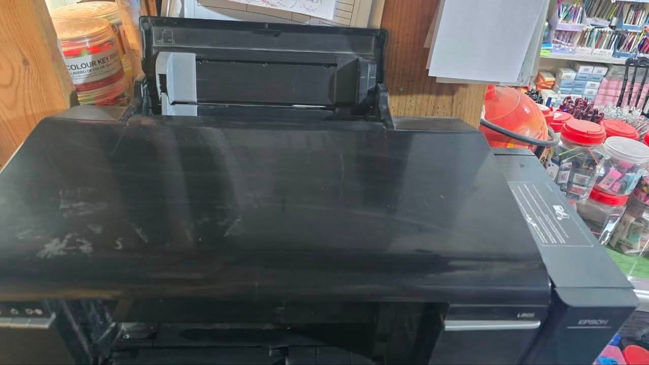 السلام عليكم
طابعة نوع Epson L805 شغالة وخاليه من اي عيب صور دقه عاليه مكاني شطرة السعر النهائي ٢٠٠ الف


**إذا كنت صاحب هذا الإعلان وتريد حذفه لأي سبب، رجاءا أرسل رسالة إلى الدعم الفني**