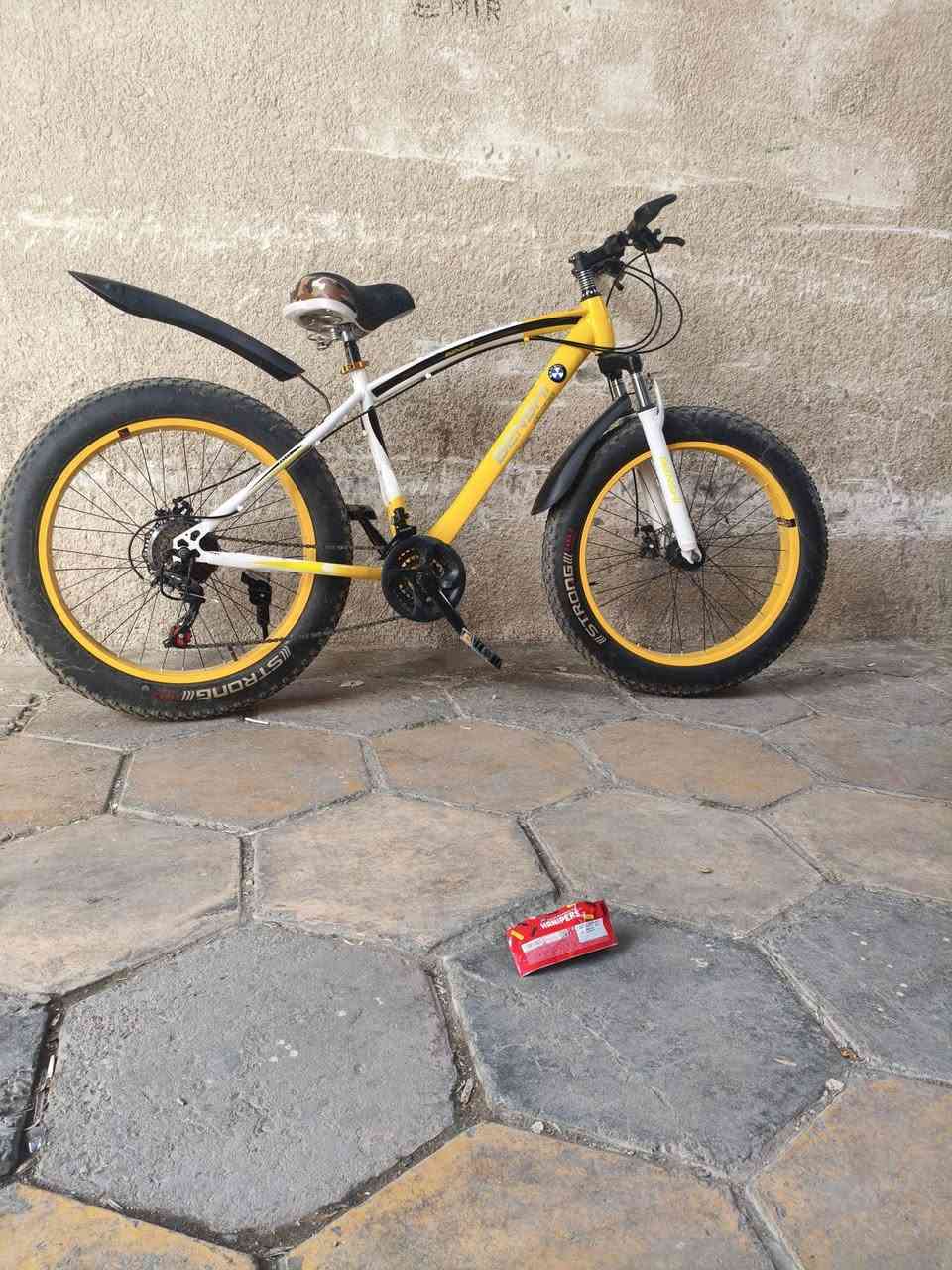 سلام عليكم بايسكل دبابة جديد استعمال اسبوعين جديد بعدة يجي دسكات مو بنز  حجم 26 يجي 7 سرع ب 3 سعر 225 بي مجال بسيط مكاني البياع شورجة رقم *********** اتصل وتدلل @الجميع
