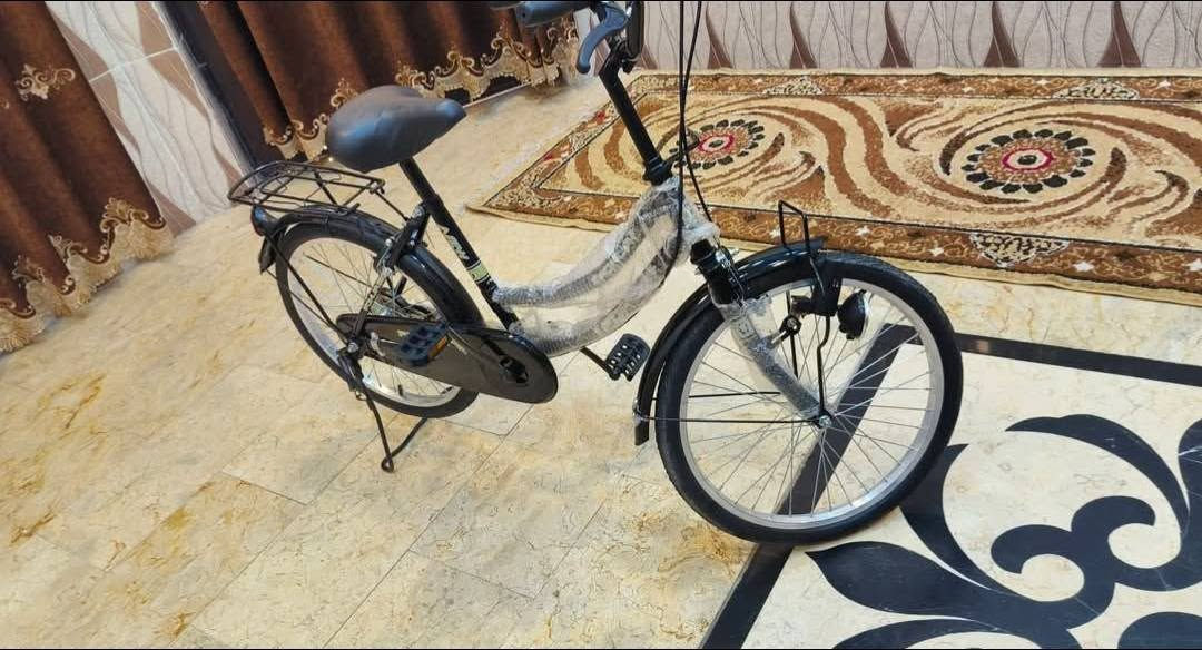 باسكل بناتي للبيع حجم 20 جديد مستخدم قليل
السعر: 75قفل 
العنوان: بلديات 
للتواصل: ***********
