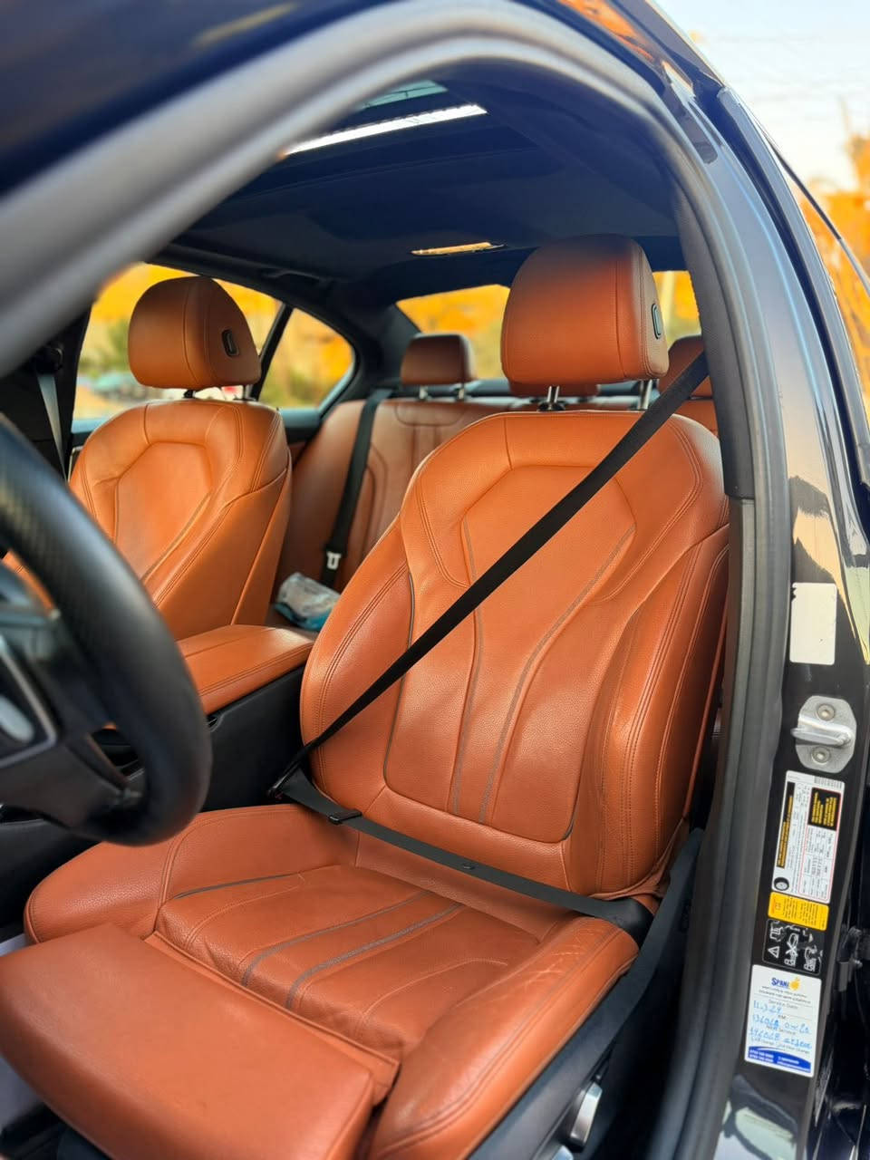 السلام عليكم
BMW 530 2019
رقمه اربيل الجديد. 
المواصفات:
- فتحه بالسقف ( سلايد)  
- نظام القيادة الذاتية
- كاميرة خلفية بدقة عالية 
- رادار لقراءة خطوط الشارع
- رادار جانبي
-  شاشة وسطية لمس بقياس ١٣ انج 
- نظام اطفاء السيارة في الاشارات 
-مقاعد فول تحكم كهربائية
 - انارة داخلية  
- اضويه اماميه Adaptive LED
- نظام النقطة العمياء 
- نظام Auto Hold
- انظمة قيادة متعددة ( SPORT + COMFORT+ ECO ) 
- ايرباك + ABS + ESC
-  بصمة تشغيل
- حساسات اصطفاف ( امامي + خلفي ) 
- نظام الاصطفاف الذاتي ( اوتوو بارك)
- مريا طوي كهرباء + قلاب عند الرجوع للخلف 
- ستيرن كهربائي
- شفتات على الاستيرن  
- نظام ملاحة 
- مفتاح سمارت على الابواب الاربعه 
- صفر مسج 
- ماشية 106 الف
 صور حادث بلمنشور 
بدون ايرباك 
سيارة بدون نقص صفر مسج
السعر :248 وبيها مجال
الرقم
***********
المكان المنصور
