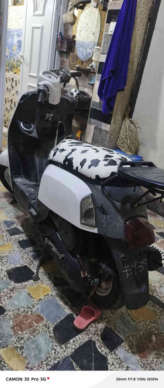 سلام عليكم دراجه بوليس 2008 للبيع الدراجه مكفوله اكفلهه من سرقه والدراجه خير من الله كلشي شغال الدراجه مامفتوحه ملاحضه العداد مال سرعه عطلان السعر 650وبيهه مجال مكاني بغداد مدينةالصدر  رقمي ***********بي واتساب
