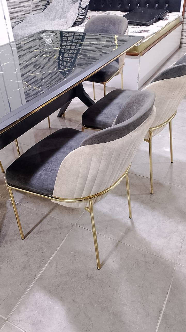 السلام عليكم ميز طعام مستعمل نظيف5كرسي***********
