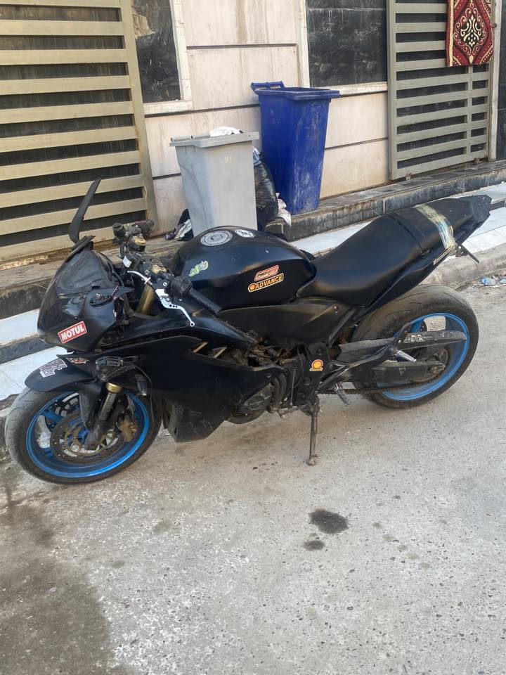 سلام عليكم اقره المنشور زين وراسلني الدراجه cbr 600 الدراجه تشك الكاع شلعه ومعدل وحماوه الدراجه تخبل سويت بيها حادث بسيط الضرر فقط الجامه الاماميه المكينه اول كصه الدراجه تخبل بس عوزها ترتيب واعتناء مي راديتر جديد دهن وفلتر جديد الدراجه شغل وطلع خلي سعرك وأخذها اروحلك فدوه لا تكسر بيها ***********
