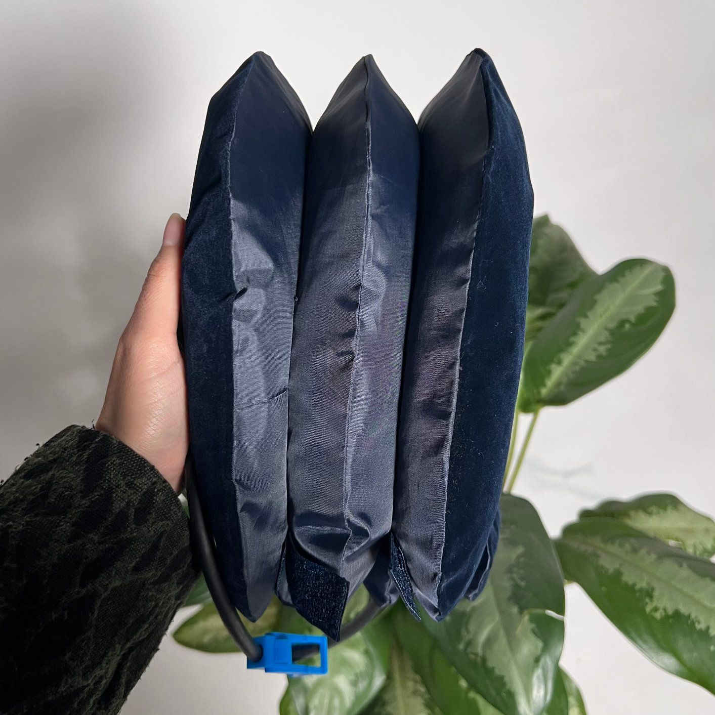 🔥 وداعًا لألم الرقبة!
تعبت من الموبايل أو الشغل الطويل يوجع رقبتك؟ 😣
الحل مع وسادة شدّ الرقبة الهوائية المريحة.
✨ المميزات:
✔️ تصميم بثلاث طبقات لتمديد الرقبة تدريجيًا
✔️ مضخة يدوية للتحكم بكمية الهواء
✔️ قماش ناعم ومريح على الجلد
✔️ يساعد على تخفيف الضغط عن الرقبة
💰 السعر: 15,000 دينار
🚚 التوصيل: 5,000 دينار لجميع المحافظات
📦 كمية محدودة
📩 للطلب راسلنا خاص أو اكتب تم بالتعليقات


**إذا كنت صاحب هذا الإعلان وتريد حذفه لأي سبب، رجاءا أرسل رسالة إلى الدعم الفني**