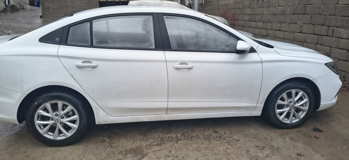 بێ سبوخ
رەقەم کاتی 
زۆر خاوێنە 
٥٥هەزار رۆیشتییە
پەنجەک قەلەم کاری هەیبە 
١ قۆپی خەفیف لە بۆنید هەییە لە رەسم دیارە 
زەربەی خەفیفی هەییە لە پشتی بێ سبوخ بە بێ ناو گرتن
85و مەجالەکی کەم 
 ***********  
What's up أربيل, العراق
