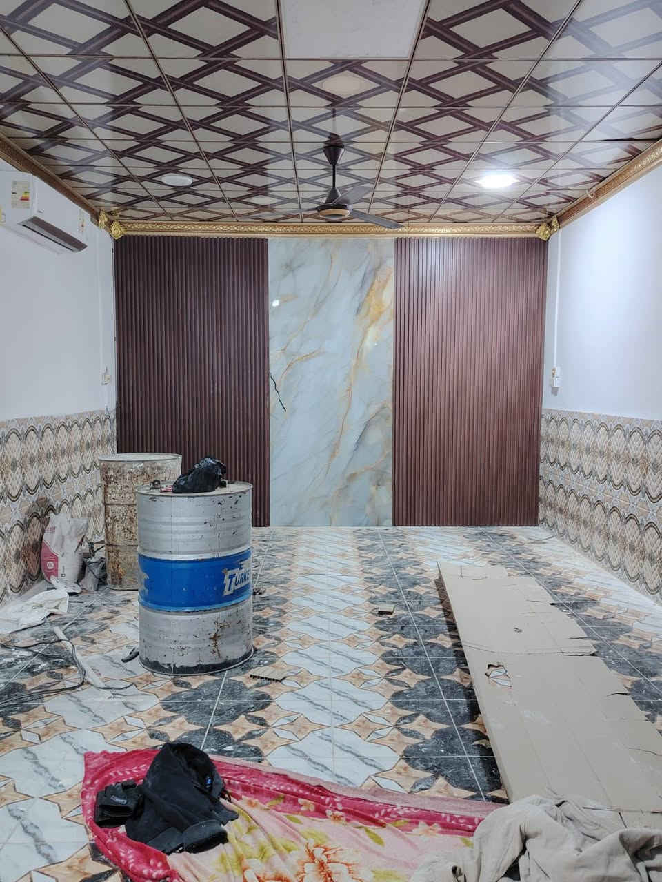 السلام عليك ورحمه الله 
الصلاة والسلام على رسول الله 

كادر عمل ترميم وتصليح المنازل القديمة 
. تصليح وصبغ الجدران 
. عمل وترتيب وجهيات منازل 
. ديكورات جبسن بورد
. ديكورات سقوف ثانوية 
. ديكور بديل رخام وبديل خشب وبديل الحجر
. كادر لبخ اسمنت + اسطار جص 
ومن الله التوفيق


**إذا كنت صاحب هذا الإعلان وتريد حذفه لأي سبب، رجاءا أرسل رسالة إلى الدعم الفني**