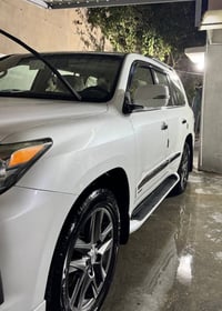 وبركاته  لكزز 2014 بريم للبيع فول مواصفات  مكفوله كفاله عامه من الحادث...