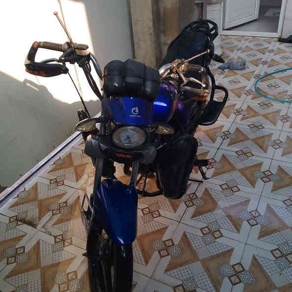 السلام عليكم دراجه للبيع مكفوله كلهه شرط السعر 550وبيهه مجال مكان الدراجه سامره حي الدوانم خاص ماجاوب مكلف بنشر للتصال ***********
