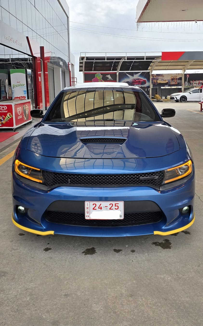 جارجر 2023 GT PLUS  ( الإصدار الاخير ) LAST CALL
6 سلندر فور ويل 
لون مميز بحري 💙 
ماشية 20 فقط 
بلاك ايدشن BLACK EDITION 

فتحة سقف ( سلايت )
شاشة كبيرة ابل كار بلي واندرويد اوتو 
سوبر تراك باك
تشغيل عن بعد 
حساسات خلفية 
سستم سماعات الباين 
كشنات تدفئة 
وضعيات قيادة سبورت وايكو 

بيها قطعتين صبغ...
( بدون شاصي وبدون دواخل )

كاتي بدون رقم تترقم شمالي ( اربيل دهوك سليمانية )

السعر : 220 
مكان السيارة دهوك 
***********
***********
اتصال أو واتساب
