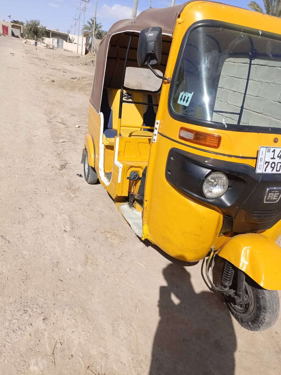 تكتك لبيع نضيفه جاهزه الشغل موديل 2019 مرقمه سنويه مكان ميسان ناحيه السلام ***********
