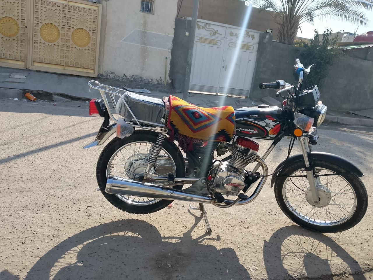 سلام  عليكم عيني شباب دراجة نامة تيربو الدراجة رقم سنوية كاملة علة اخر حباية الدراجة ماصارلهة شهرين معمريهة شاصي محور مال دبل امامي مكينة مامفتوح بيهة برغي وين مايعجبك تاخذهة اي مصلح ابالك هاذة رقمي وخابرني وبيك خير وتدلل ***********
