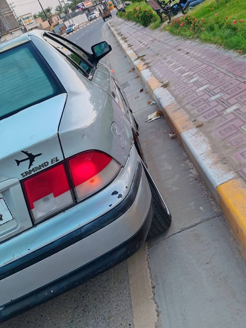 سمند موديل 2009 بلاديه السياره 
مامتعوبه نضيفه كلش تبريد ثلج 
تخم تاير صدر جديد مكينه بل كارتون 
رقم بابل تحويل مباشر بيه جراد بصيط حيل 
السعر 36وبيه مجال مكان السياره كربلاء قرب فندق البارون ***********
