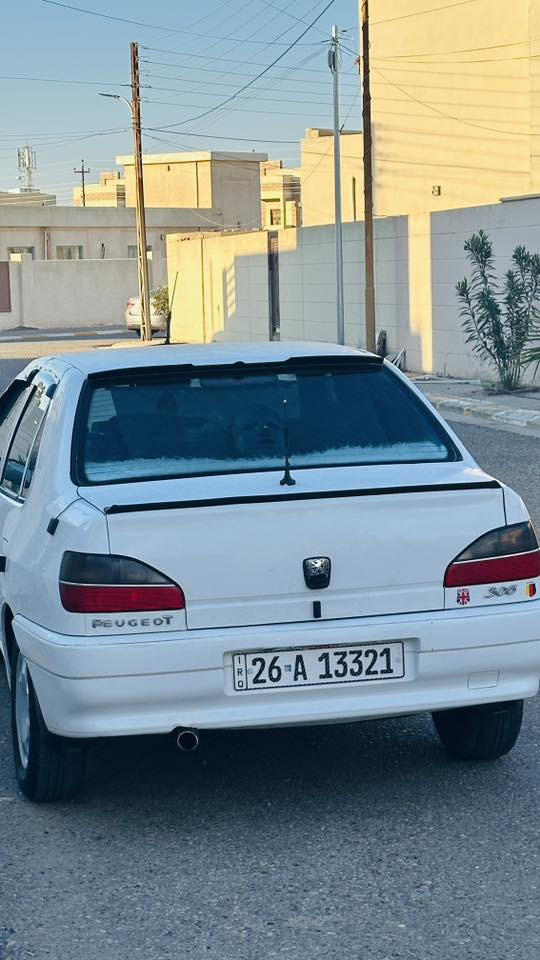 بيجو 306 / 2002
سياره جديده بمعنى الكلمه 
غرفه بلاد جديد لوك
كهربائيات بلاد بدون اي نقص 
صبغ دعاميات فقط 
وجاملغ السكن تبديل بلاد 
بدون دواخل بدون ضربه بدون اي ضرر 
منظومة زينون شاشه اي باد
تخم تاير جديد سياره مال جنايه من گلب ورب 

السعر55
مكان تكريت
***********
