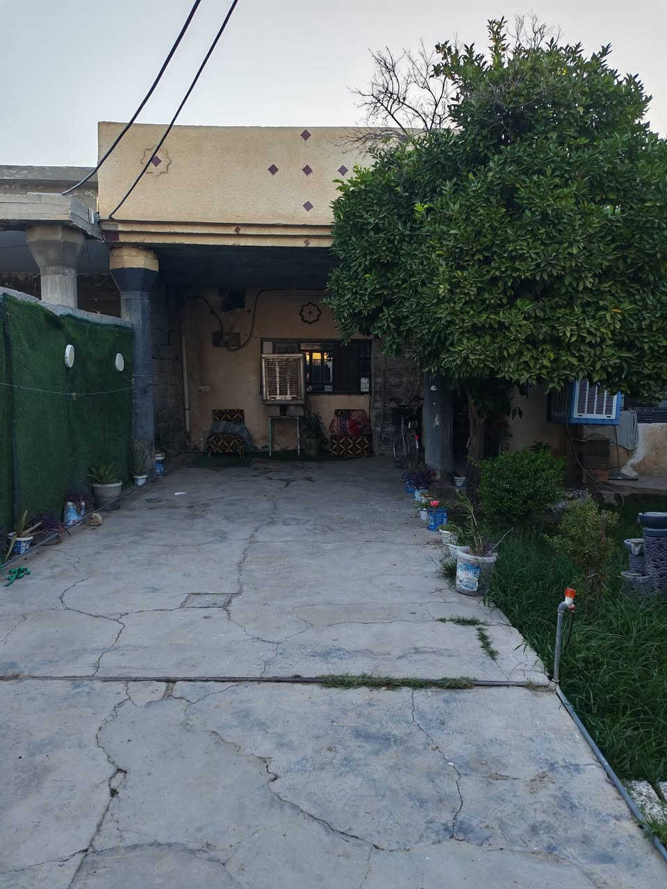 السلام عليكم.. بيت للبيع او مرواس مع بيت أصغر
📍 مواصفات البيت📍 :-

🔴 مساحة 250 متر 
🔴 العنوان :- شيخ حمد نزله البجميل شارع الفرن 
🔴 البيت ملك صرف زراعي
🔴 يحتوي على كراج كبير يتسع إلى سيارتين وحديقة
🔴 يحتوي على صالة ومطبخ وحولي وحمامات مشتركة وغرفتين وترك.

#ملاحظات_عن_البيت
البيت بناء بلوك و الأرضية صبة
فقط المطبخ كاشي
#للإتصال_والاستفسار للمعرفة السعر عبر الأرقام التالية فقط

*********** اتصال واتساب

*********** اتصال فقط
