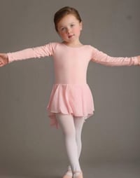 ملابس أطفال • للبيع