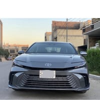 كامري موديل ٢٠٢٥ هايبرد بيها صبغ بنيد وجاملغ الايسر دعاميه اماميه شواط...