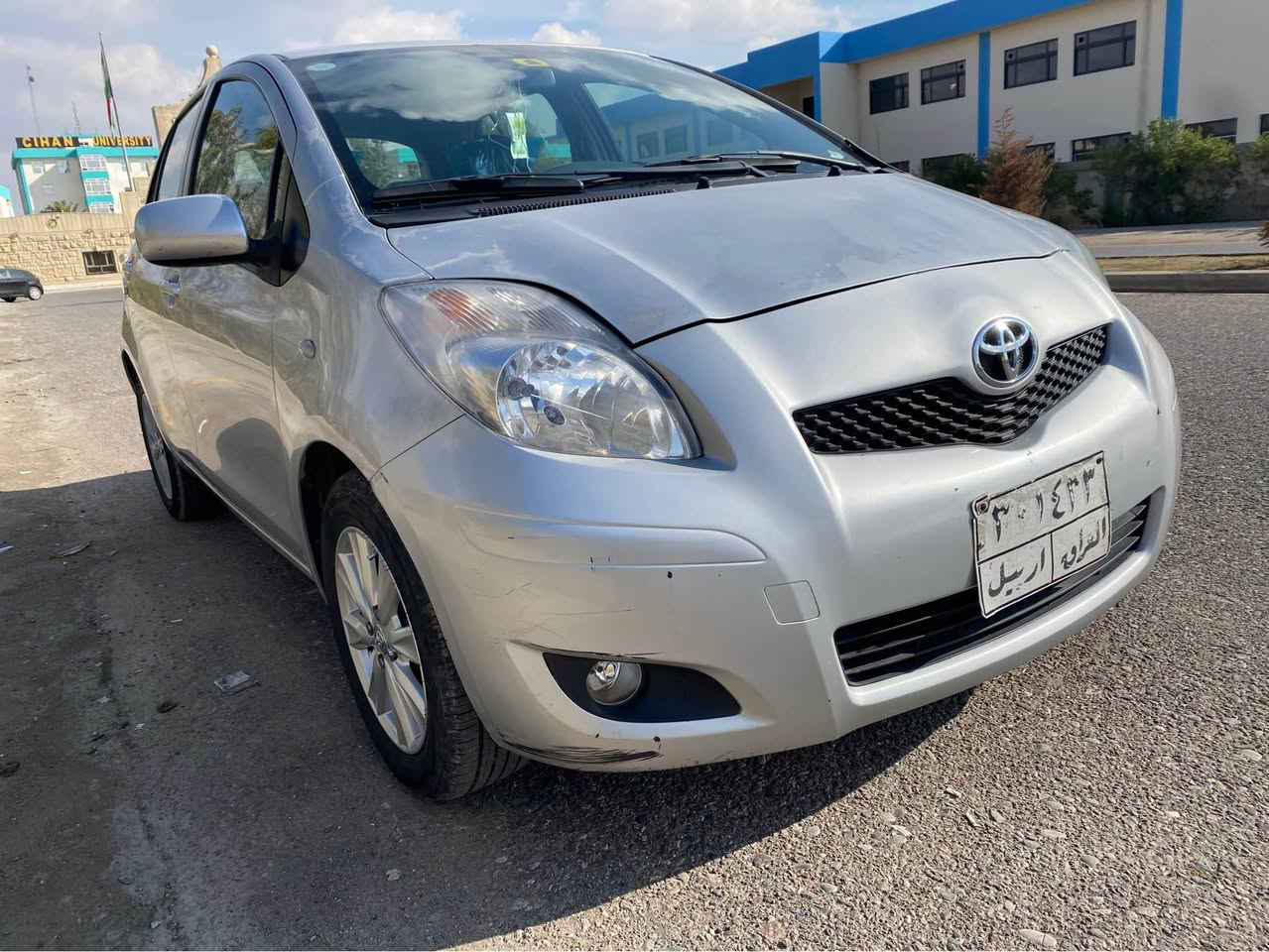 يارس سلڤر 2011 يه ك بارجه و بستيكى سبوخه به بئ زورى بئ ليدران و محجون زؤرخاوين مايته وه هه مووشتيكى به شه رته كالبونه وه ى هه يه هه زه وفحسى نوييه سعرى 79 وه ره قه يه له هه وليرم *********** أربيل, العراق
