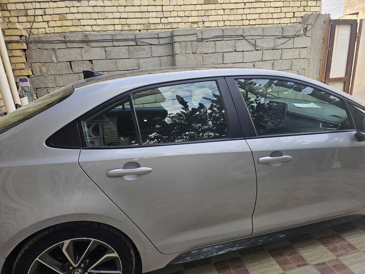 سلام عليكم 
كورلا موديل 2022 امريكي  سونار نزلته يمك
لون سلفر
القماره سوده بلادي
شفتات استيرن
مثبت سرعه 
رادار امامي رادار خلفي
شاشه جبيره
ويل 18
ماشيه 95 ميل
السعر 143وبيهه مجال 
السياره بسمي ***********
