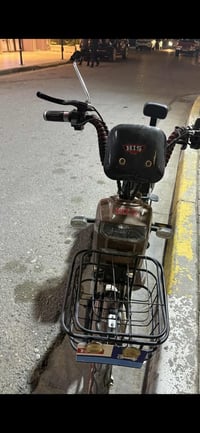 موديل 24 • يدة مال المشي مكسور • مجال قليل