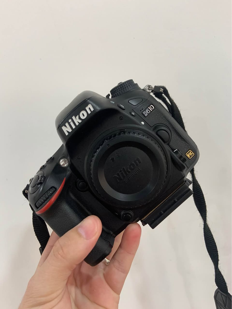 نيكون 610 بدي نظيف
عدسه 24-120 نظيفه 
كامله كارتون ملحقات اصليه 
شاحنات 2 وبطاريات 4 وحقيبة 2 جبيرة وجلاتين 1 وستاند 880 وكل غراضها الاصلية والوايرات كاملات بغداد, العراق


**إذا كنت صاحب هذا الإعلان وتريد حذفه لأي سبب، رجاءا أرسل رسالة إلى الدعم الفني**