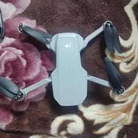 متوفر درون دي جي اي مني تو  للبيع درون جديد لوك.   سعر 600الف   .........