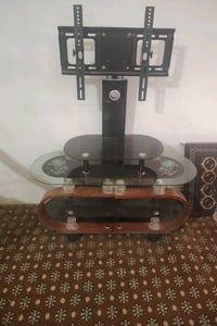 تاجي سبع البور • ميز • بلازمه