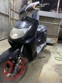 سكنس نثية الدراجة شغال مكينة نظيفة لادخان ولا تبخير نقصه كابريتر لان ط...