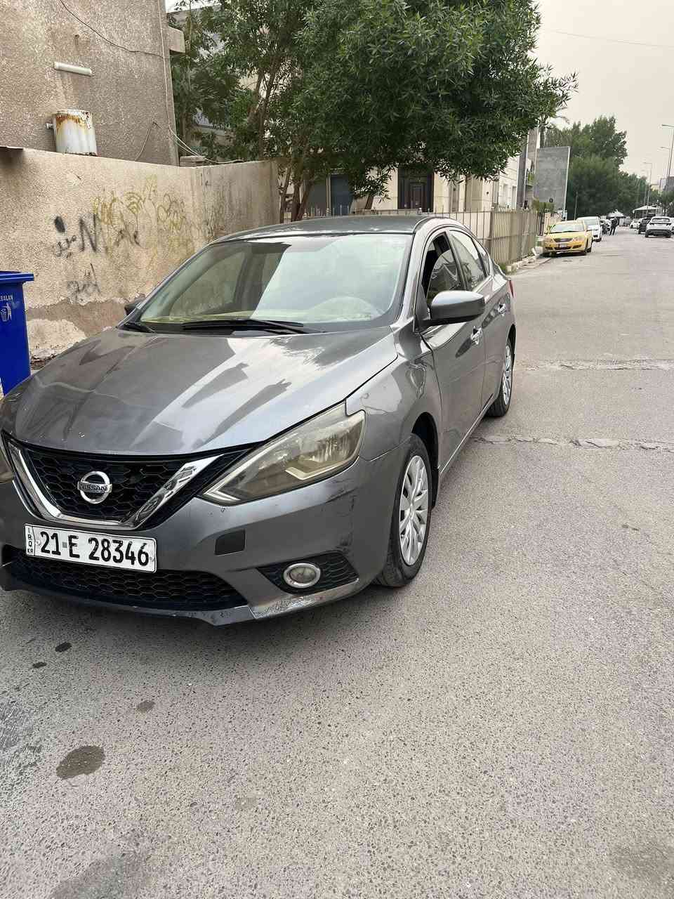 نيسان سنترا ٢٠١٧
شماليه وكاله بسمي تريد سنويه تريد وكاله بكيفك 
السياره مبدل بنيد وبيها اربع اصابع بارد بلجاملغ الامامي
و طخات شارع يعني يرادلها بوليش السياره تترجع وكاله 
كير مكينه تبريد كفاله عامه 
السياره بيها نقوصات يوكع من سعرها 
مكان السياره منصور يم ابو جعفر المنصور 
سعر 105

***********
