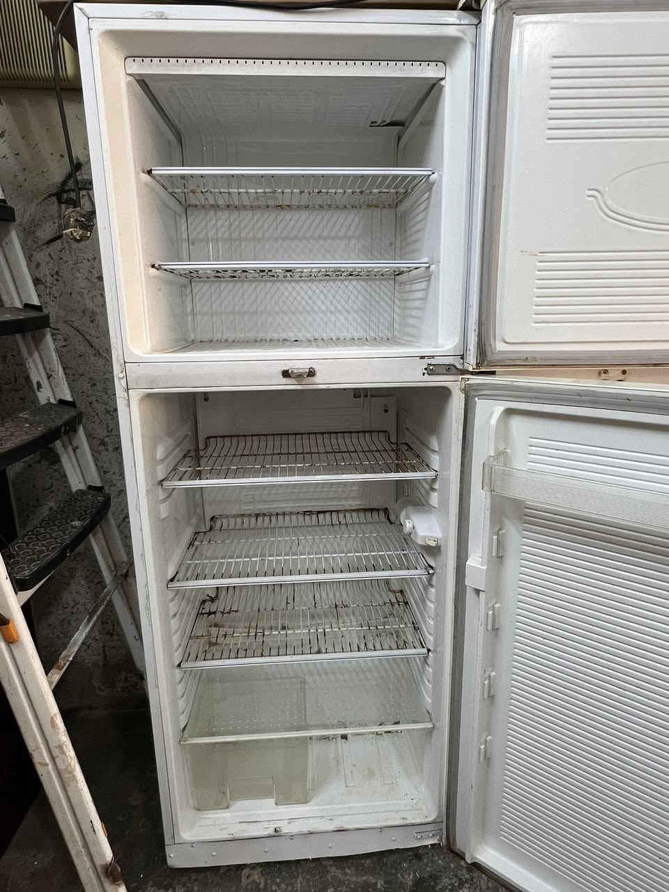 ثلاجة اكبر حجم گرافت فول تجميد ١٨ قدم ب ١٥٠ ضمان

مكيف گرافت سعوي الاصلي تدفئة تبريد ب٢٥٠ ضمان  

غسالة اوتوماتيك ٩ كيلو نضيفة كلش نوع ميديا ب١٢٠

سبلت توسوت ٢ طن نظيف كلش كلش وبلاد غاز ٢٢ كامل مكمل ب٣٥٠ 

***********
