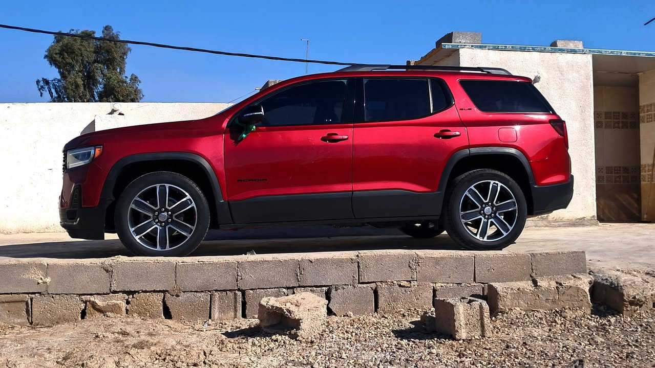 اكاديا موديل ٢١ فول الفول من عده الفتحه سياره ماشيه ٦٠ الف كيلو مكينه ٦ سياره بلسلفون ع وظع الشركه عنواني واسط زبيديه ***********
