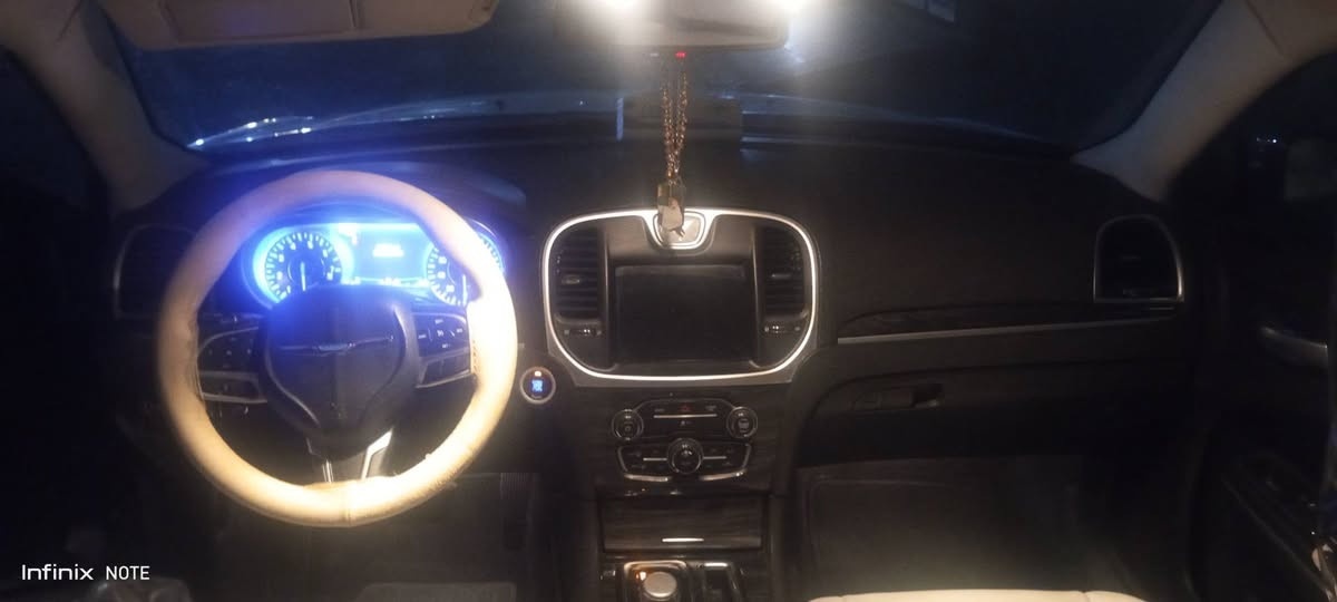 أوباما لون جويتي موديل ١٨ معلايه ٢٣ رقم بغداد دولي سيارة خير من الله كلش نظيفه استخدام شخصي السعر ١٨٥ حادث جاملغ فقط بدون دواخل بدون ايرباك ***********
