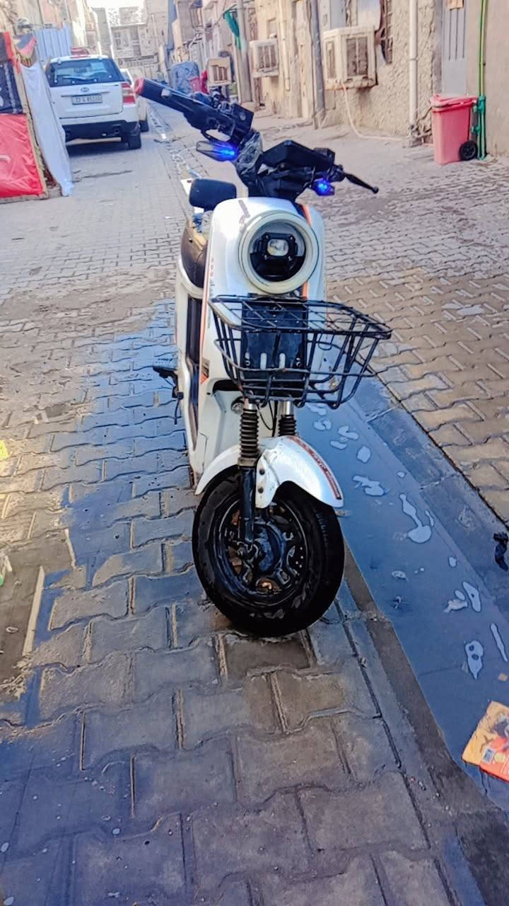 سلام عليكم لبيع درجه
شحن نضيف
اشاير يمنه ويسره
لايت ضعيف وقوي
بلاجكتور ونشرات
تايرات جدد
بلتوث
شركت الريان
نظافة 100من100
4سرع السرعه السرعه109
السعر 300وبيهه مجال بسيط
ومامستخدمه هواي
المكان الشعله
***********
